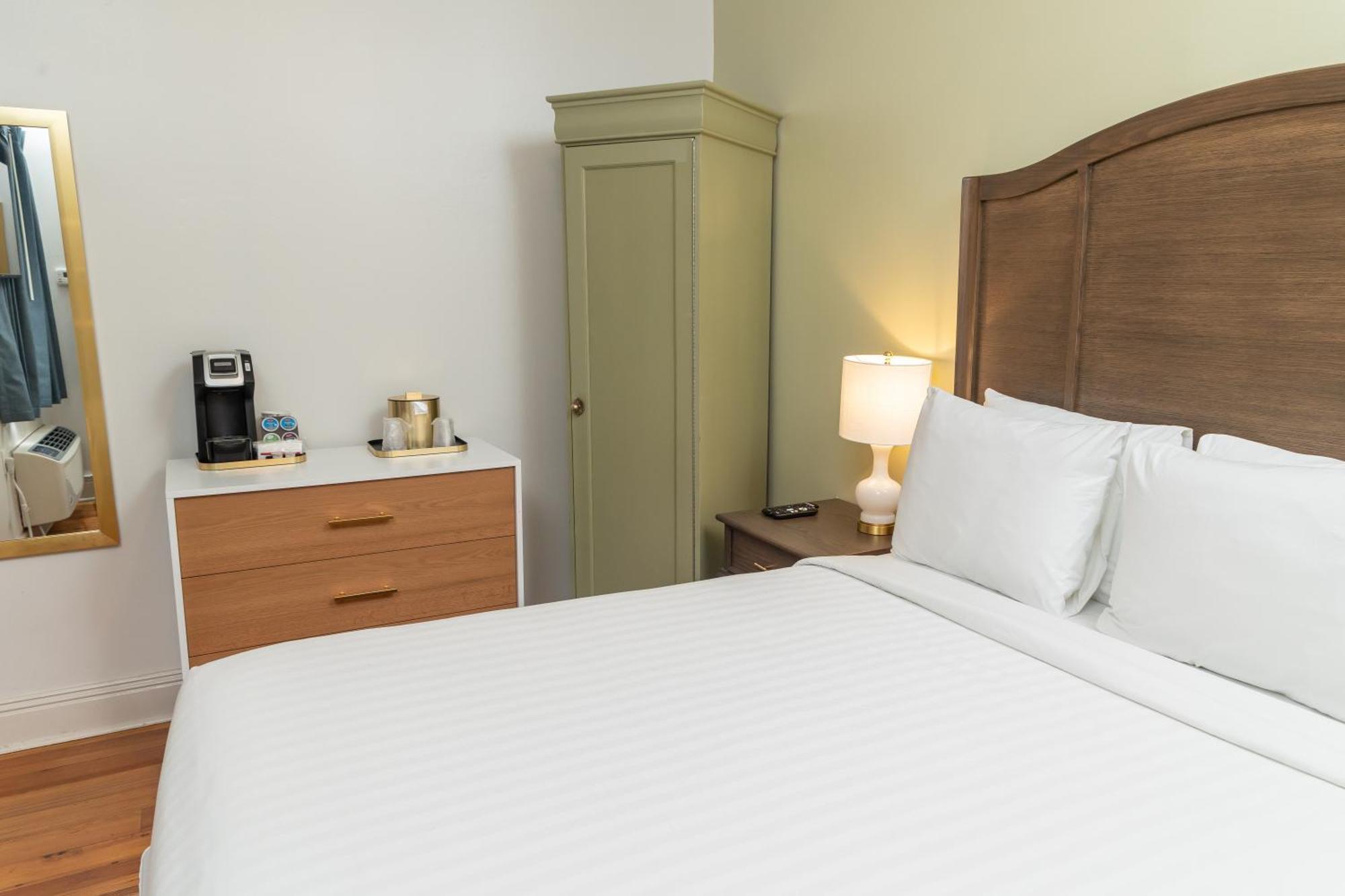 Lamothe House Hotel A French Quarter Guest Houses Property Nova Orleães Exterior foto