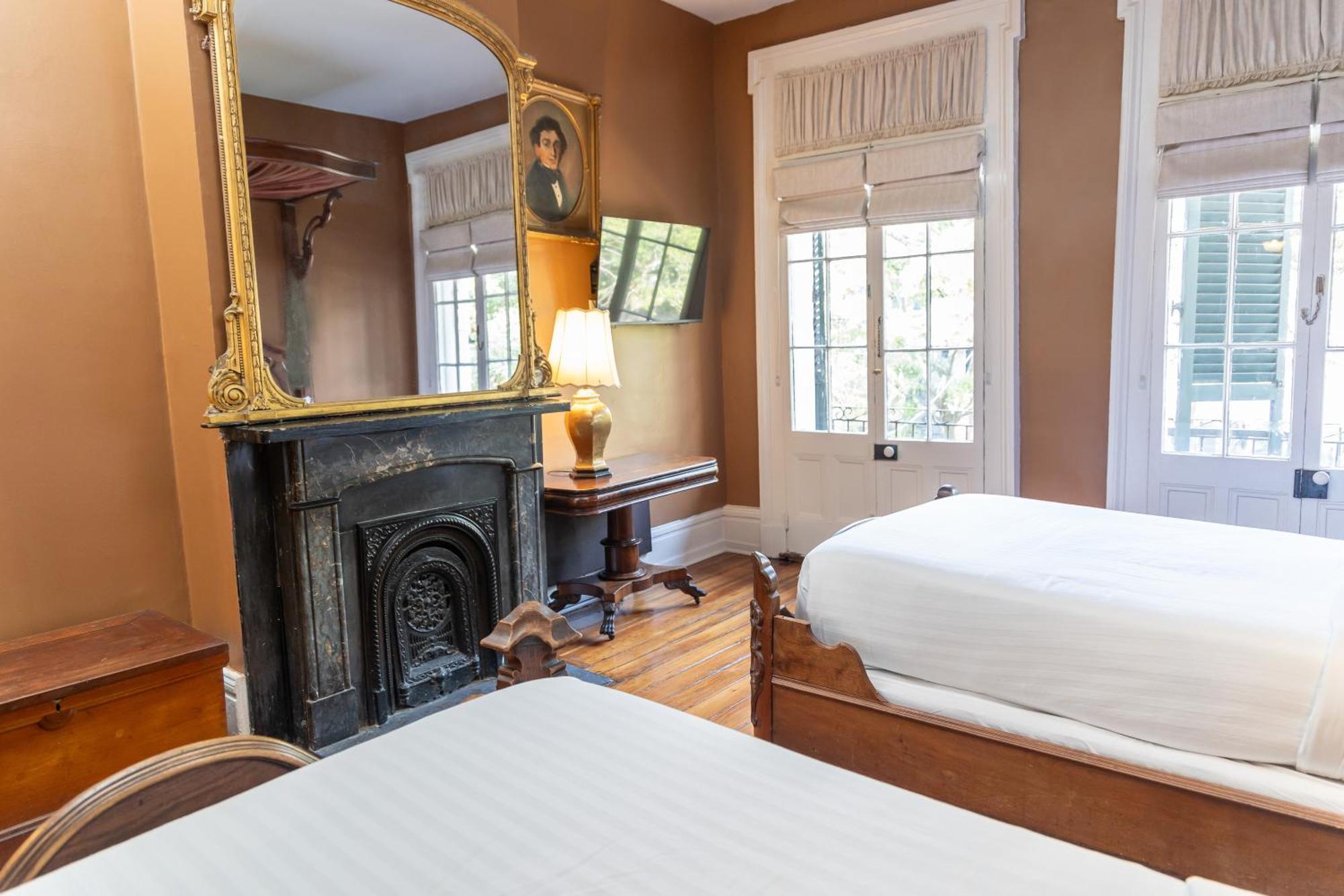 Lamothe House Hotel A French Quarter Guest Houses Property Nova Orleães Exterior foto