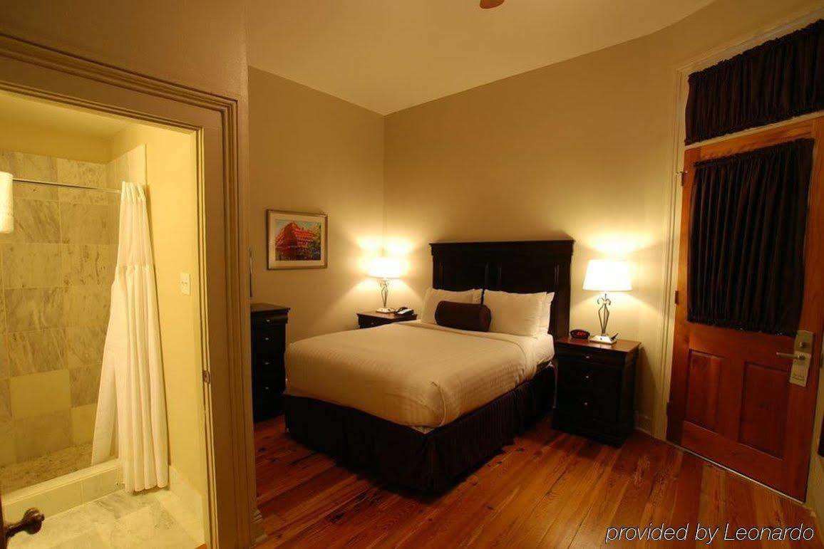 Lamothe House Hotel A French Quarter Guest Houses Property Nova Orleães Exterior foto